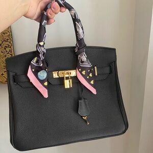 Popsewing Bag in Black With Gold Hardware